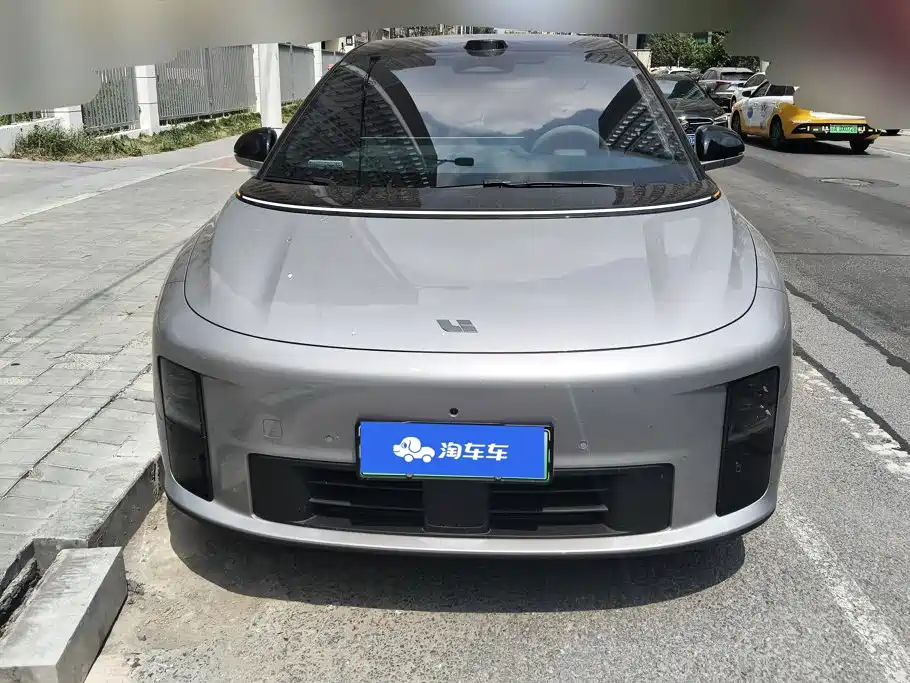 Li Auto Идеальный i6
