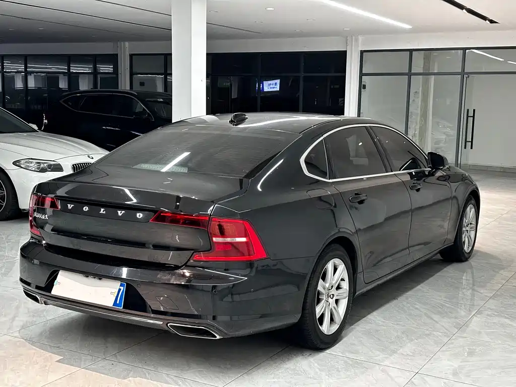 Volvo S90 T4 Smart Leisure Edition, фото 6