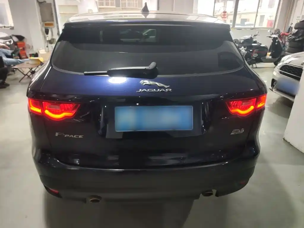 Jaguar F-PACE — миниатюра 6