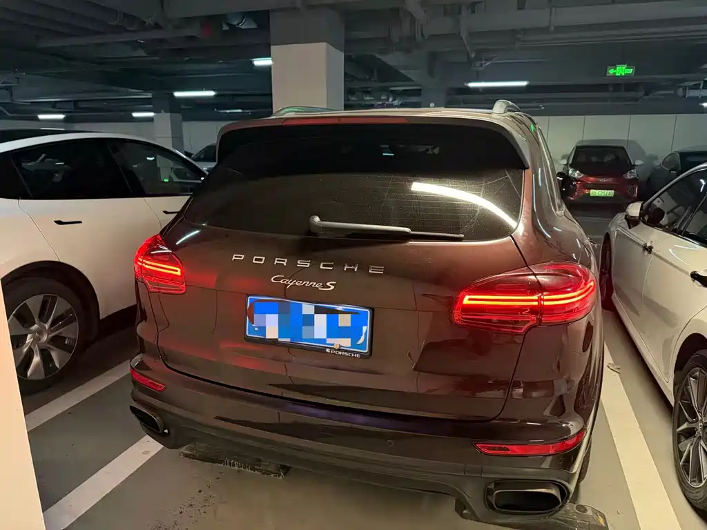 Porsche Cayenne — миниатюра 16
