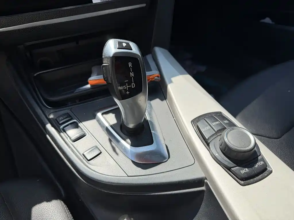 BMW 3 Series — миниатюра 9