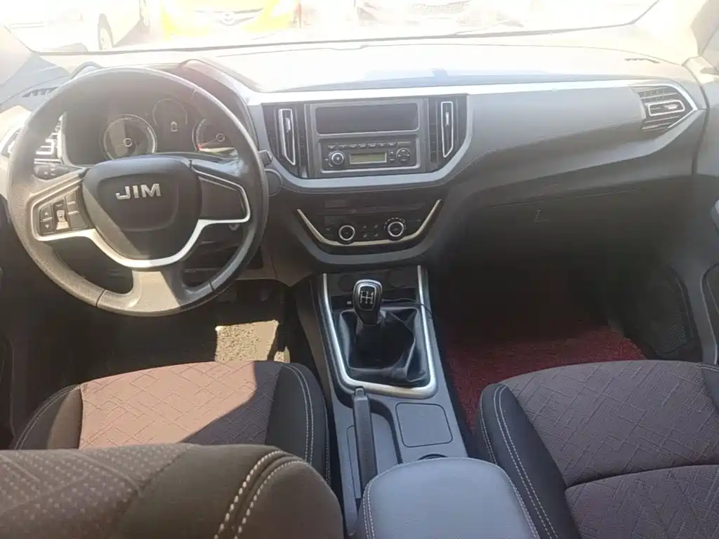 Isuzu RE-MAX Ruimai — миниатюра 10