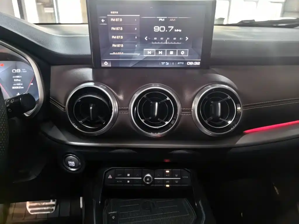 Wey Wey VV6 — миниатюра 13
