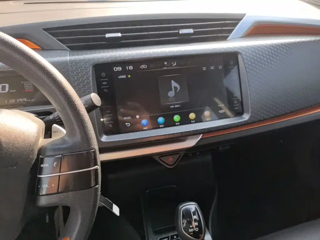 Geely Vision X1 — миниатюра 13