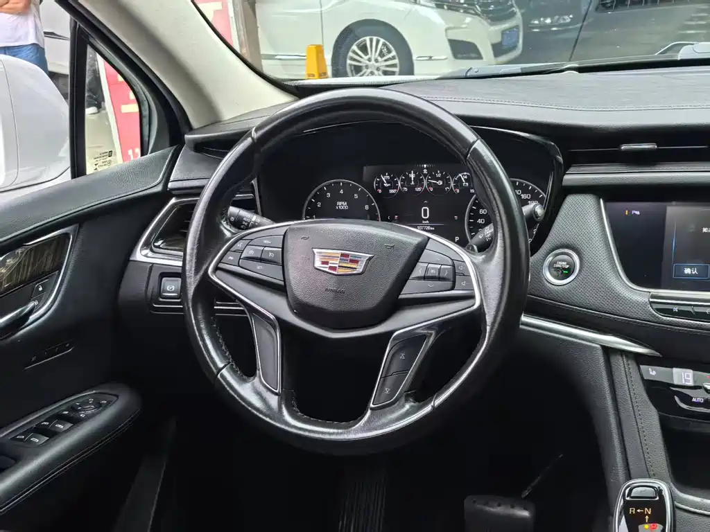 Cadillac XT5 — миниатюра 15