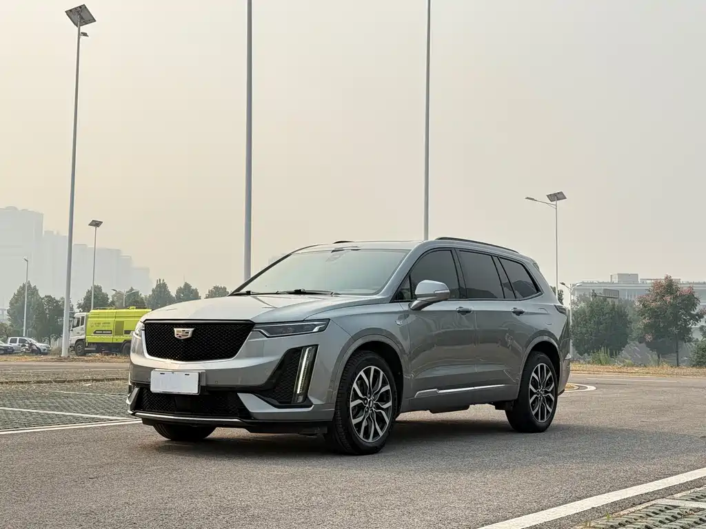 Cadillac XT6
