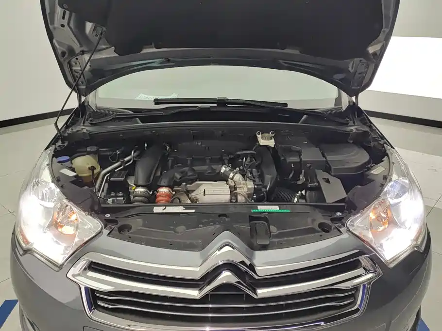 Citroen C4L — миниатюра 10