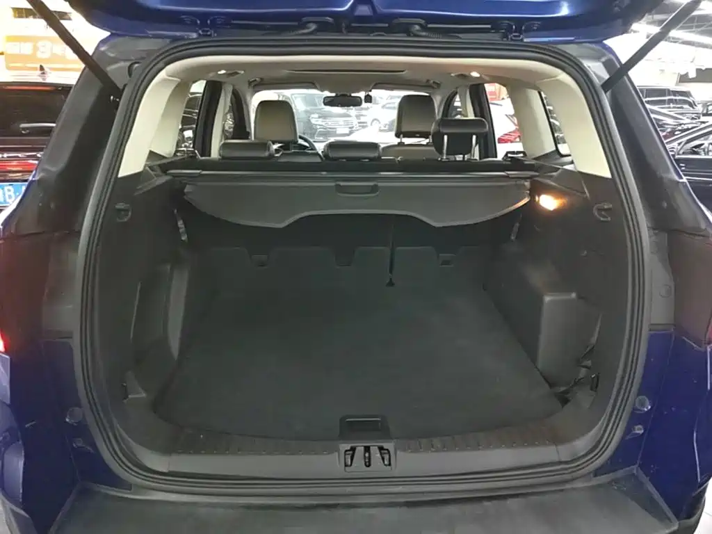 Ford Kuga — миниатюра 19