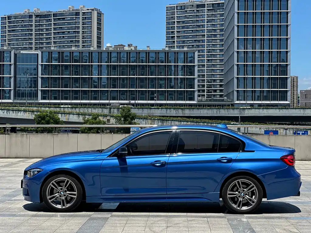 BMW 3 Series — миниатюра 8