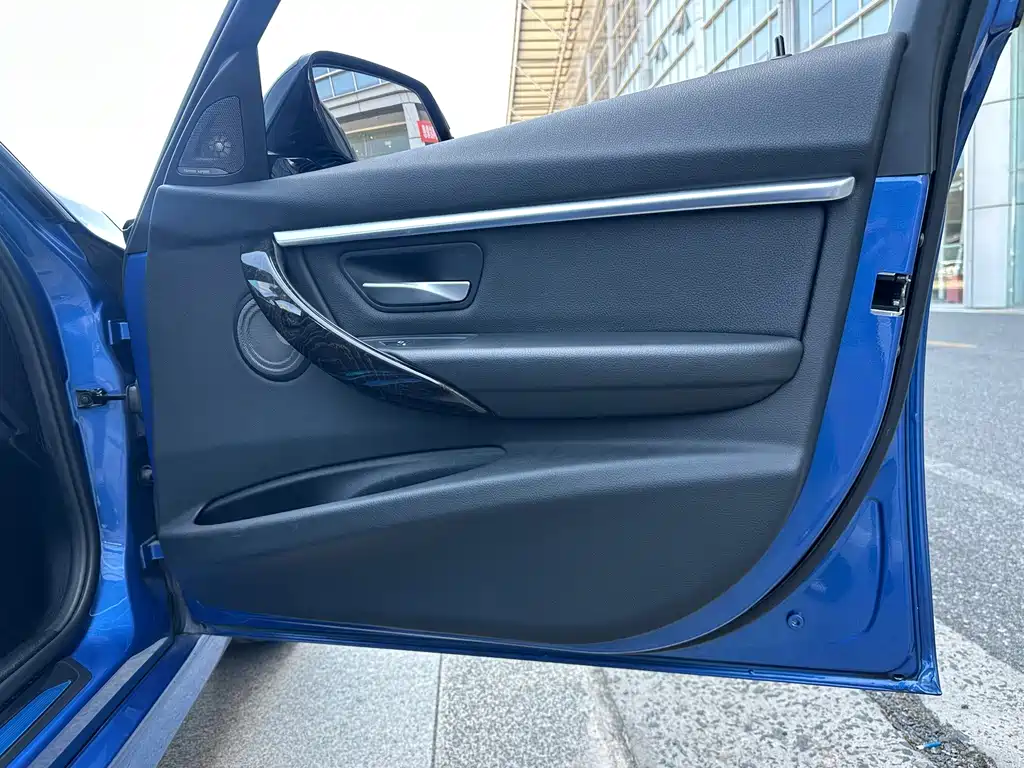 BMW 3 Series — миниатюра 25