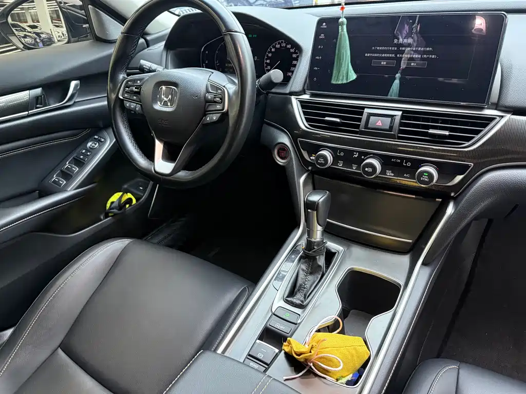 Honda Accord — миниатюра 23