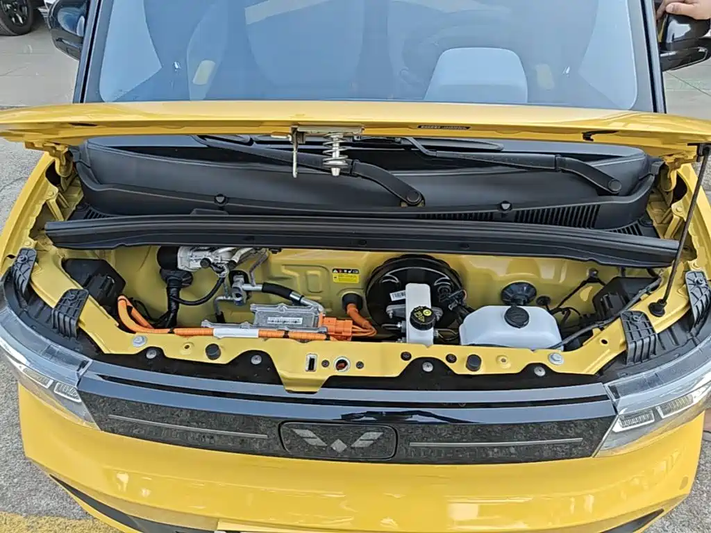 Wuling MINIEV — миниатюра 20