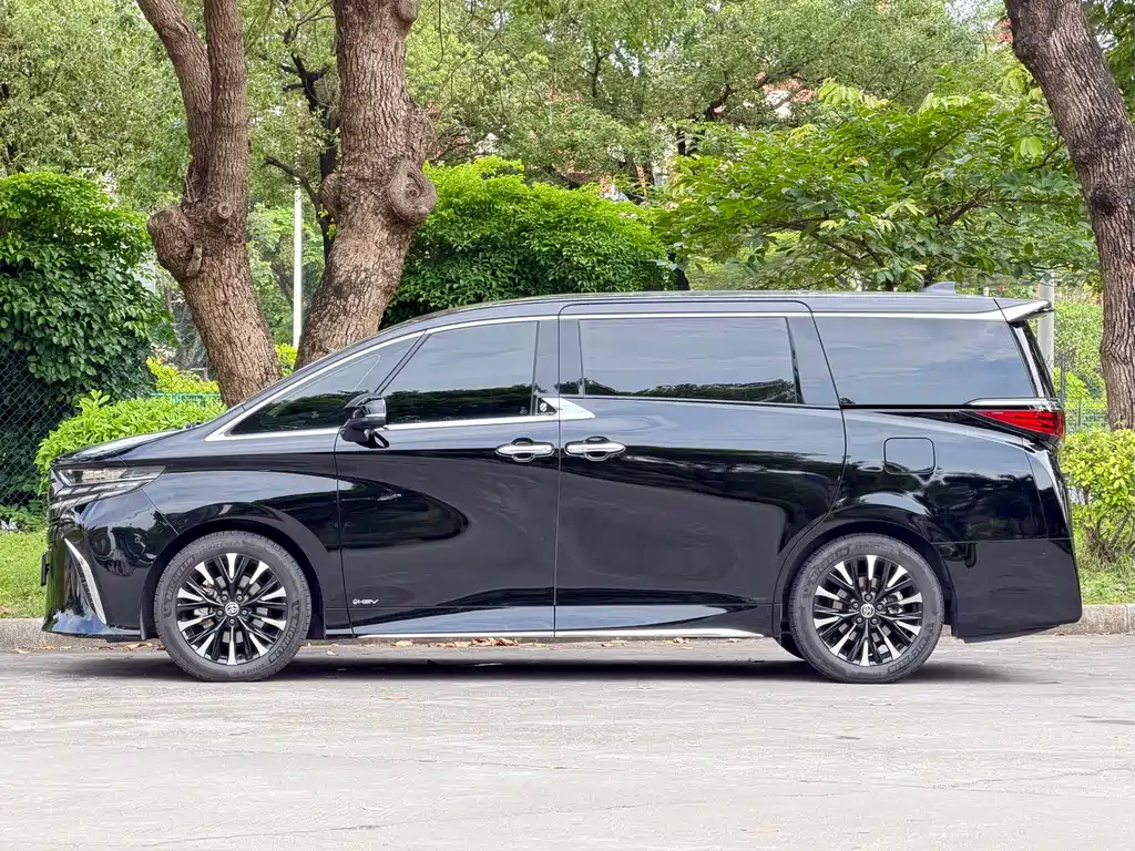 Toyota Alphard 2024 2.5L Premium
