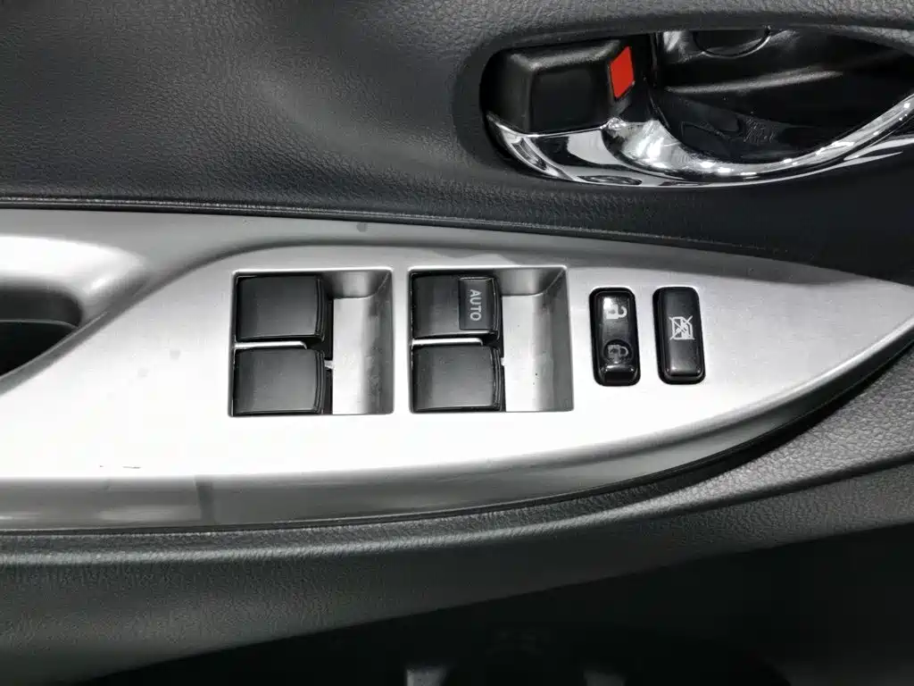 Toyota Yaris L Zhixuan YARiS L 2015 1.5E AT