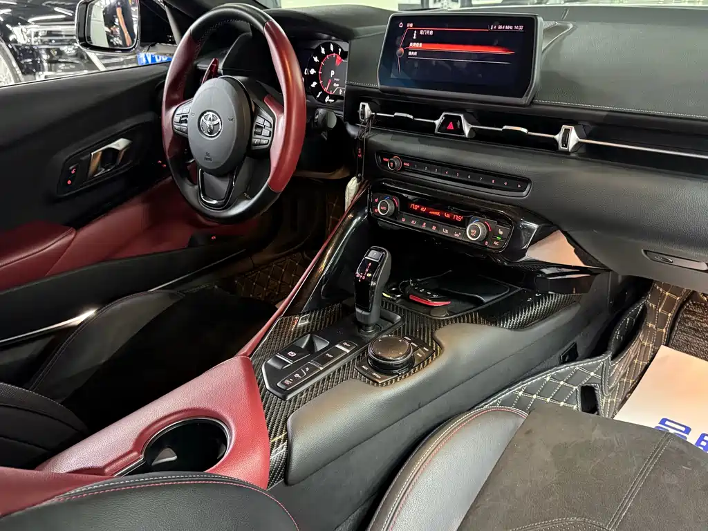 Toyota Supra — миниатюра 13