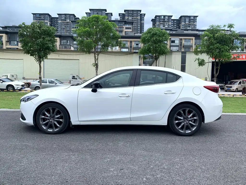 Mazda 3 Axela — миниатюра 3