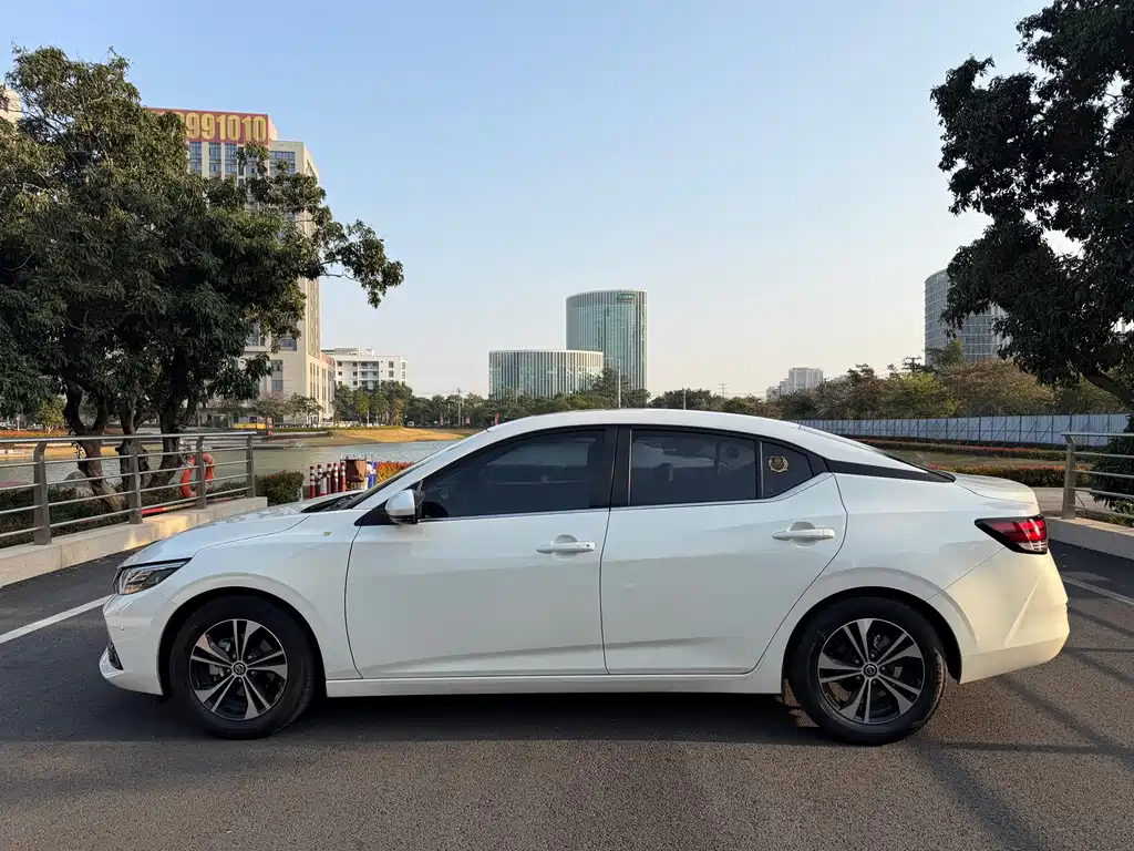 Nissan Sylphy — миниатюра 8