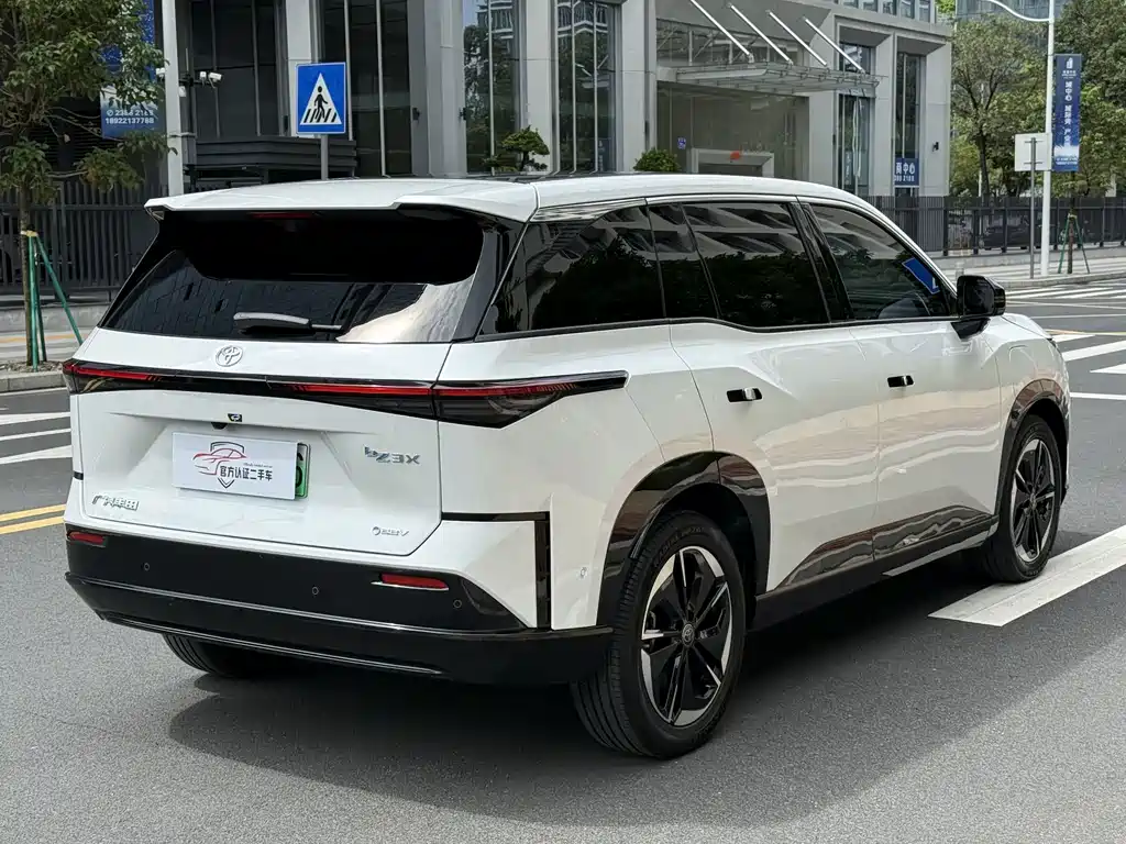 Toyota bZ3X — миниатюра 16