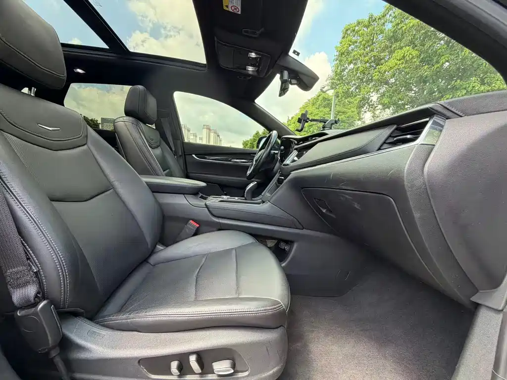 Cadillac XT5 — миниатюра 11