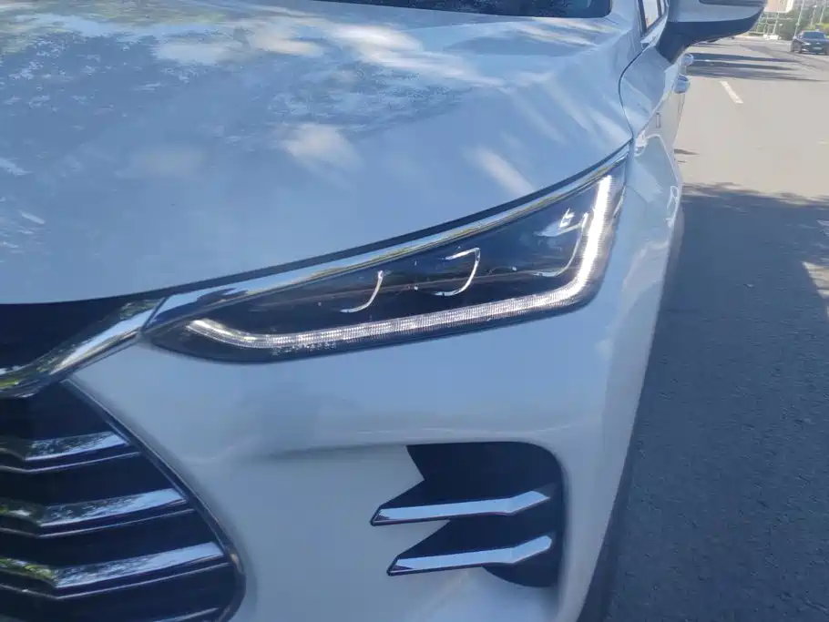 BYD Tang New Energy — миниатюра 5