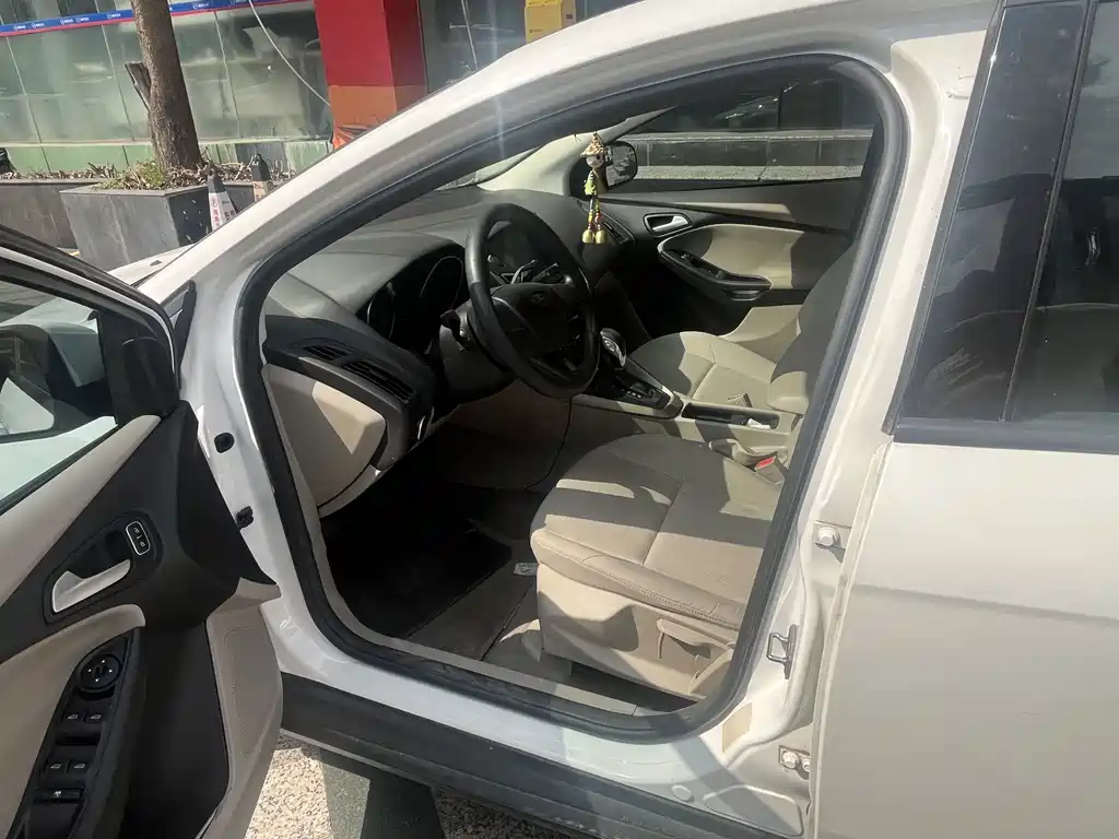 Ford Focus — миниатюра 3