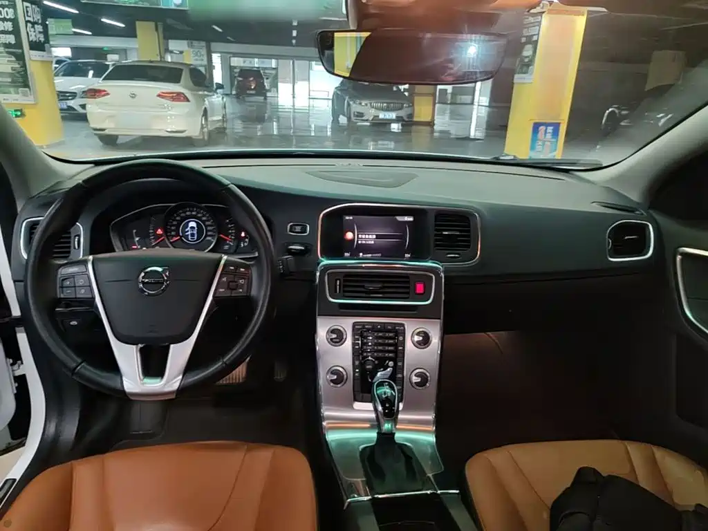 Volvo S60 — миниатюра 10