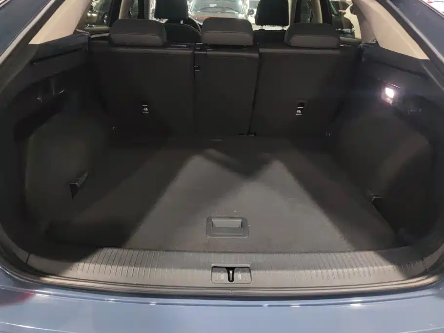Volkswagen X — миниатюра 4