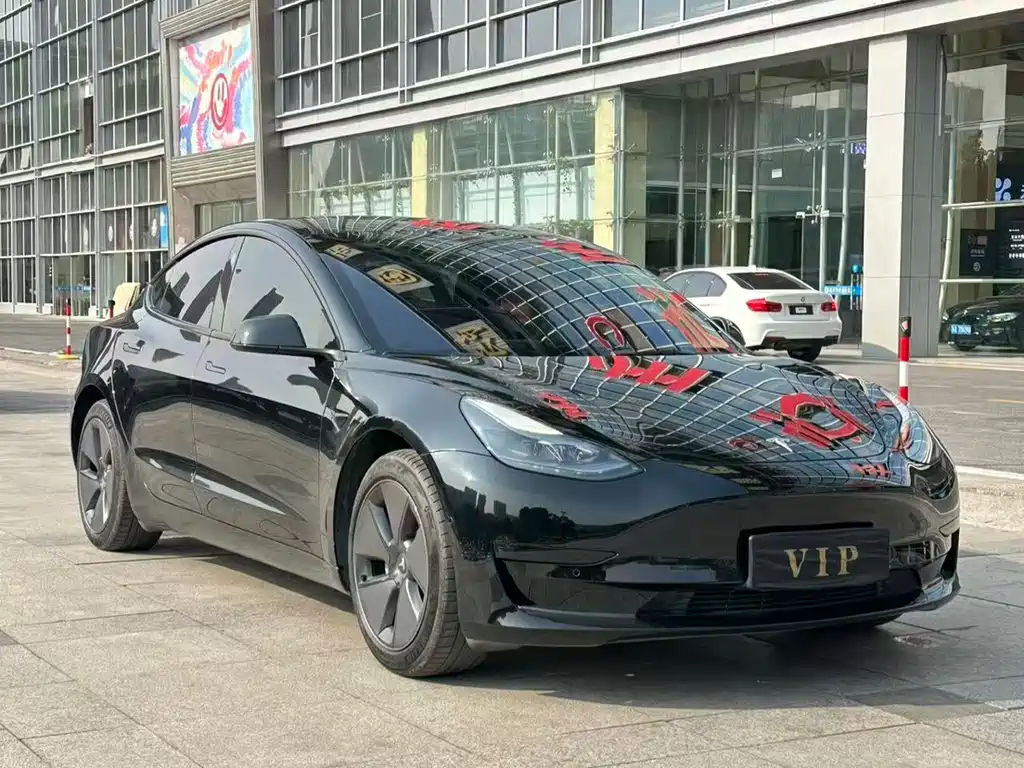 Tesla Model 3 — миниатюра 8