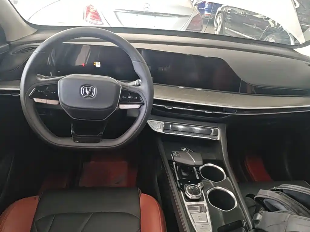 Changan Eado — миниатюра 10