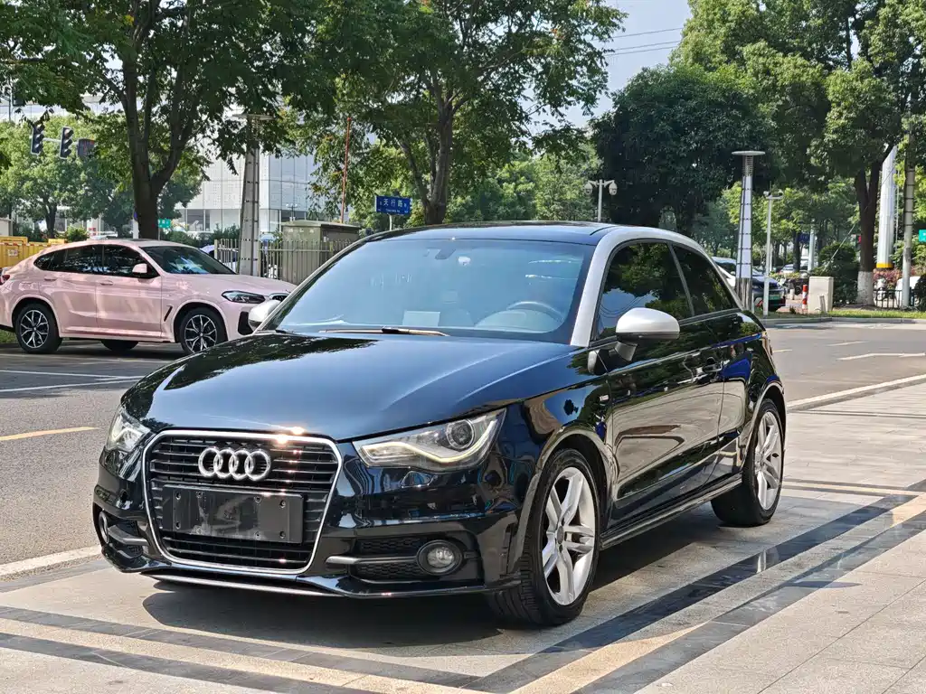 Купить Audi A1
