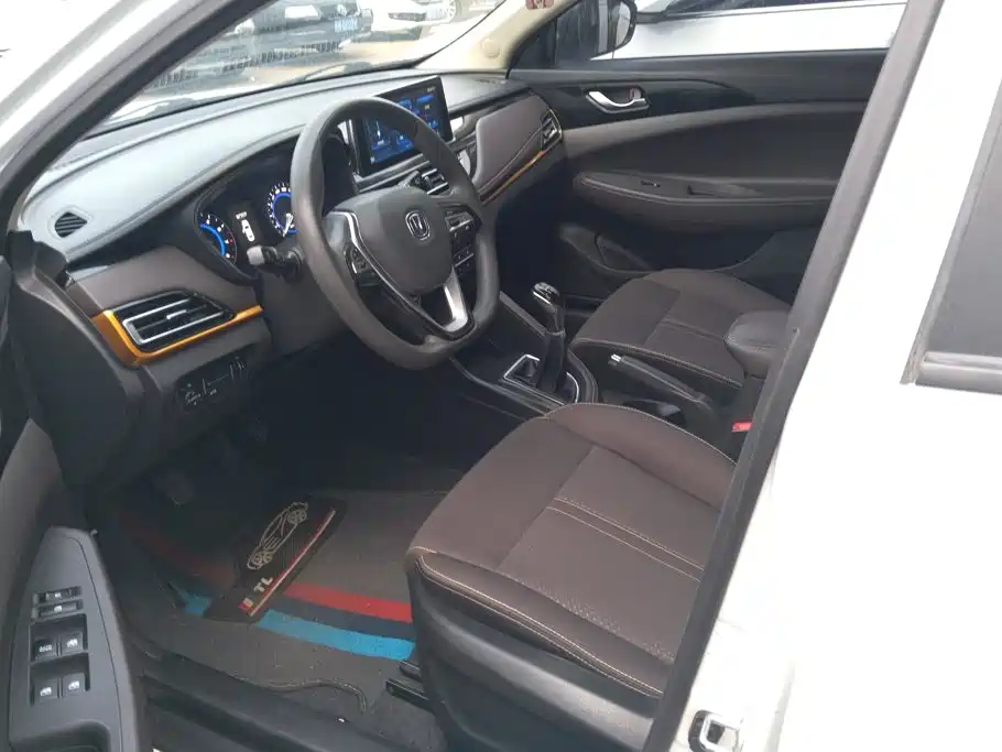 Changan Eado DT — миниатюра 9