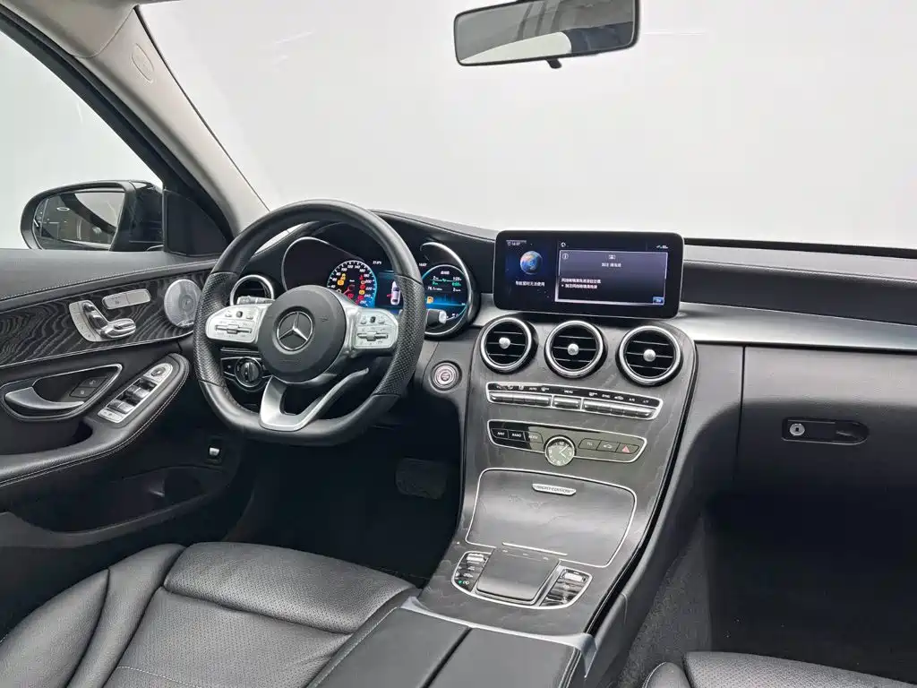 Mercedes-Benz C-Class — миниатюра 25