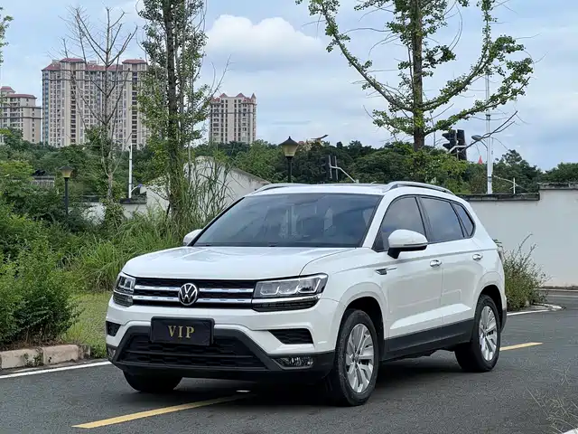 Volkswagen Tharu