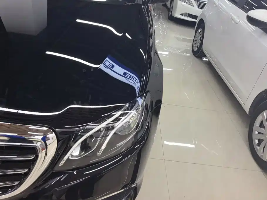 Mercedes-Benz E-Class — миниатюра 5