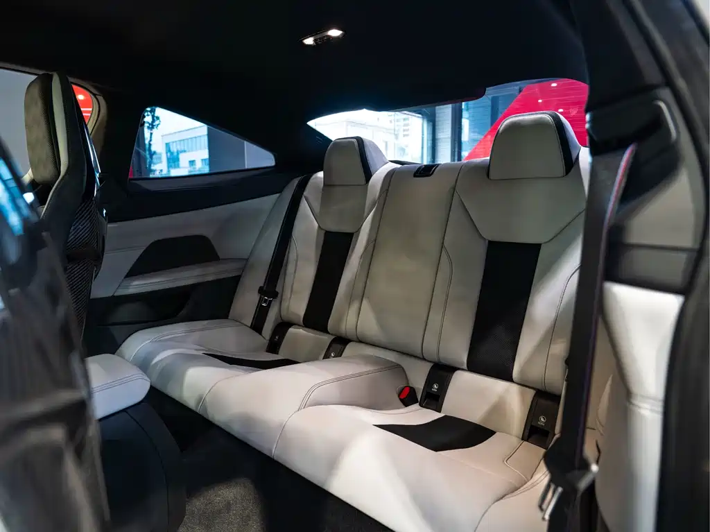 BMW M4 — миниатюра 28