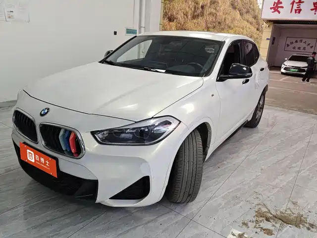 BMW X2