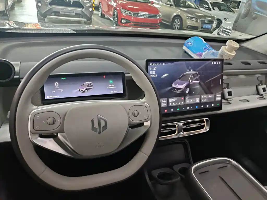 Leapmotor Leapmotor B10 — миниатюра 5