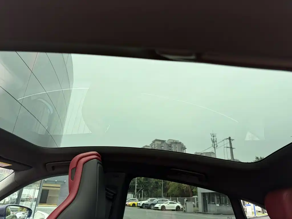 Porsche Taycan — миниатюра 7
