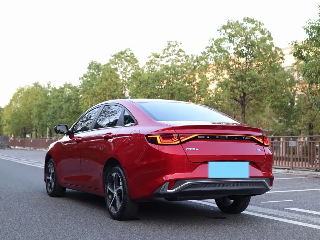 Geely Emgrand L — миниатюра 5