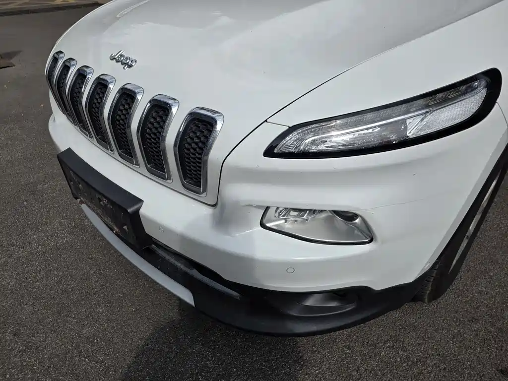 Jeep Cherokee — миниатюра 14