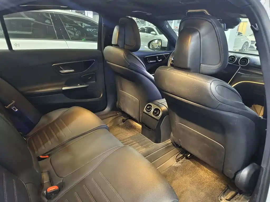 Mercedes-Benz C-Class — миниатюра 9