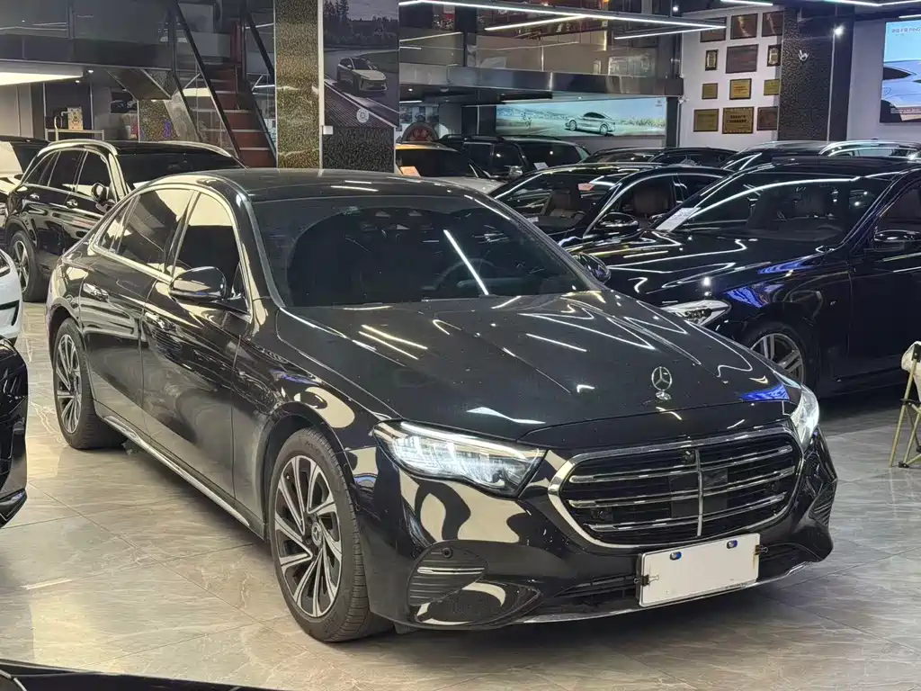 Mercedes-Benz E-Class 2024