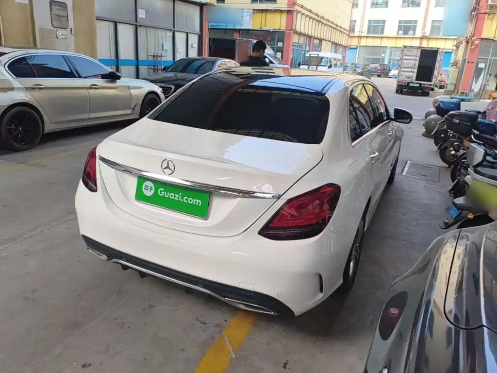 Mercedes-Benz C-Class — миниатюра 7