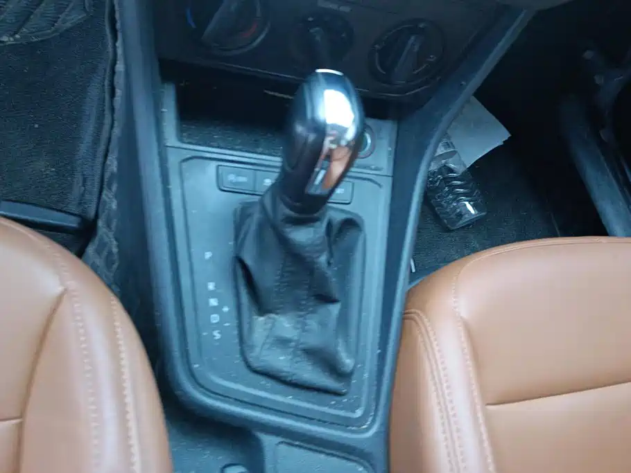Volkswagen Lavida — миниатюра 16