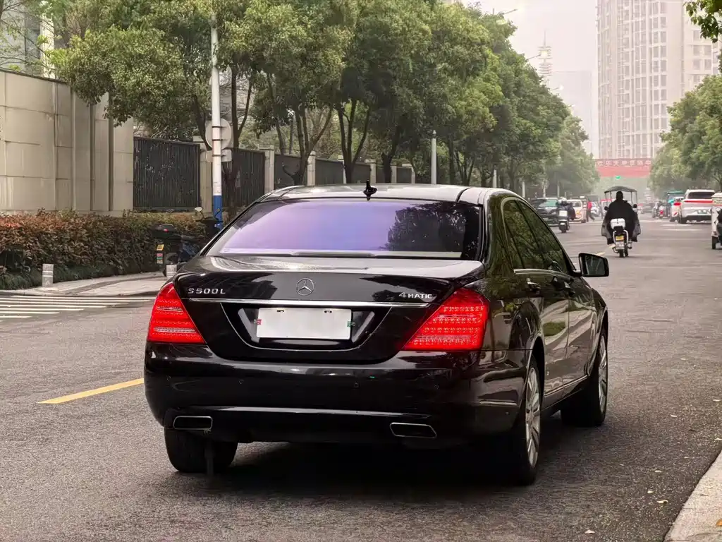 Mercedes-Benz S-Class — миниатюра 11