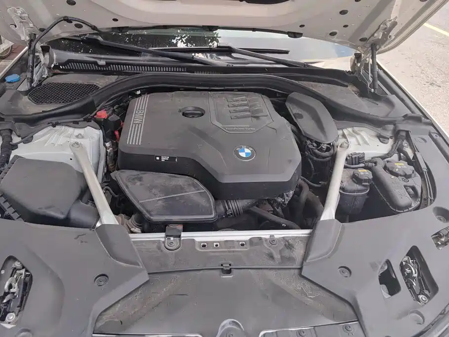 BMW 5 Series — миниатюра 10