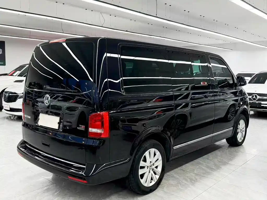 Volkswagen Multivan — миниатюра 4