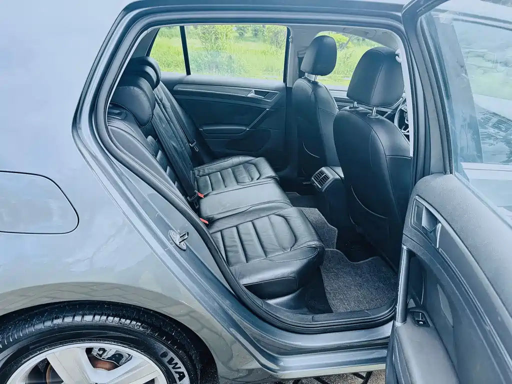 Volkswagen Golf — миниатюра 12
