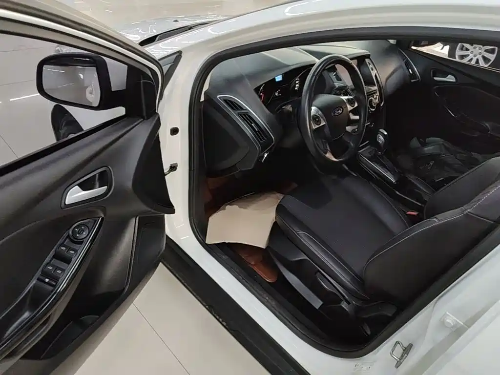 Ford Focus — миниатюра 16