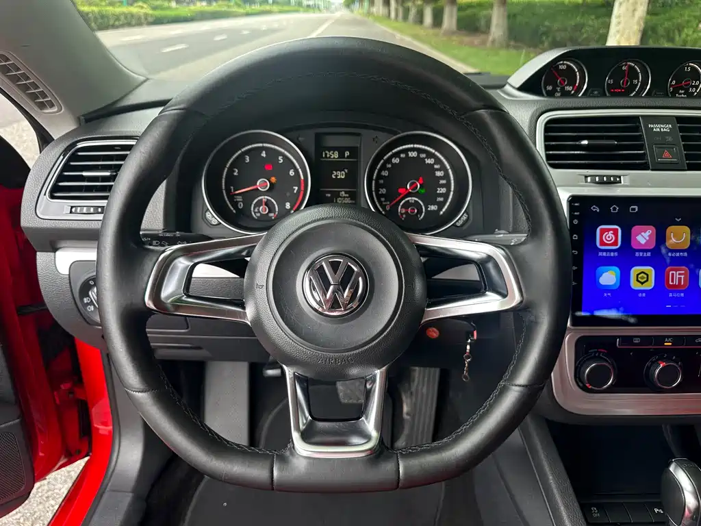 Volkswagen Scirocco — миниатюра 7